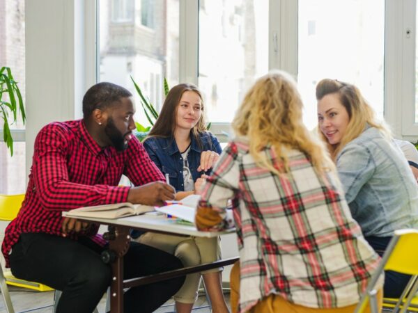 Aula de conversação em grupo